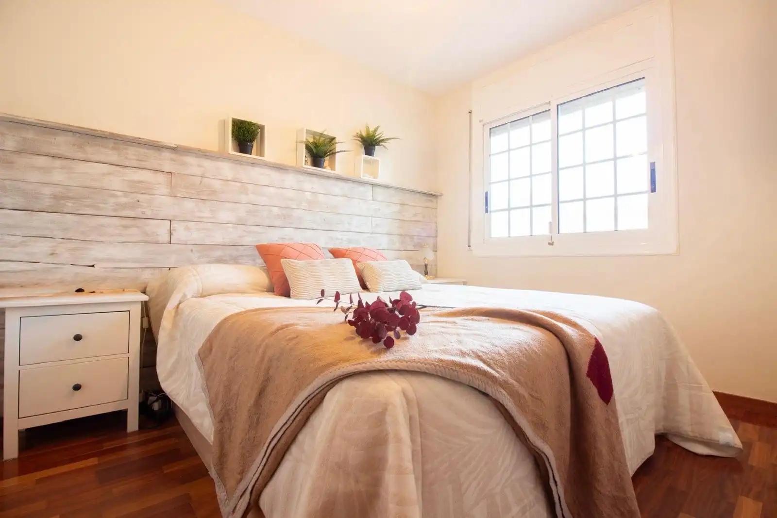 Habitación de Casa o chalet en venta en Castelldefels con Aire acondicionado, Calefacción y Jardín privado