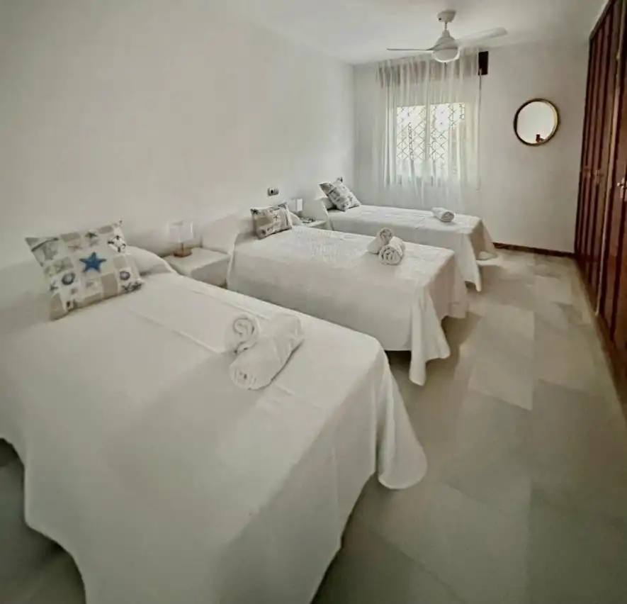 Bedroom of Houses for sale in Córdoba  with Air Conditioner, Heating and Private garden