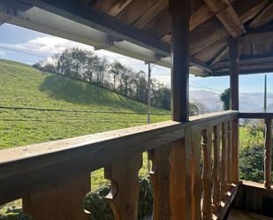 Vista exterior de Finca rústica en venda en Salas amb Jardí privat