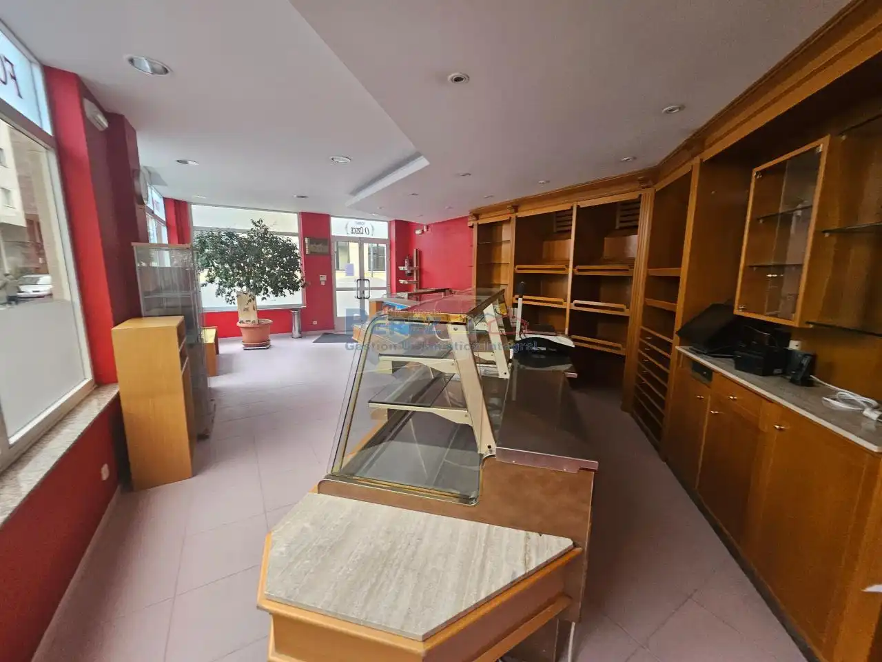 Business premises for sale in Fene