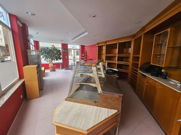 Local comercial en venda a Fene