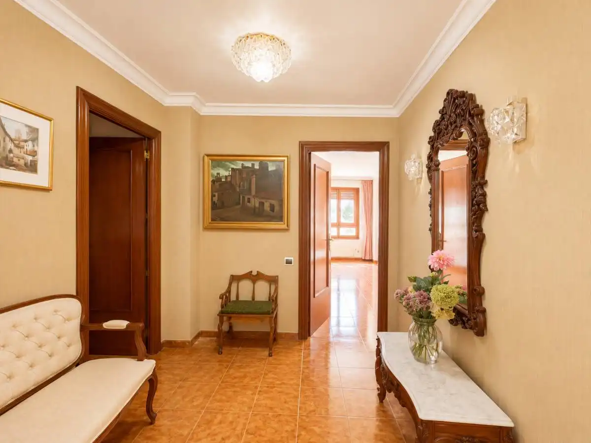 Flat with lift for sale in C. Obispo Herrero, imagen 2