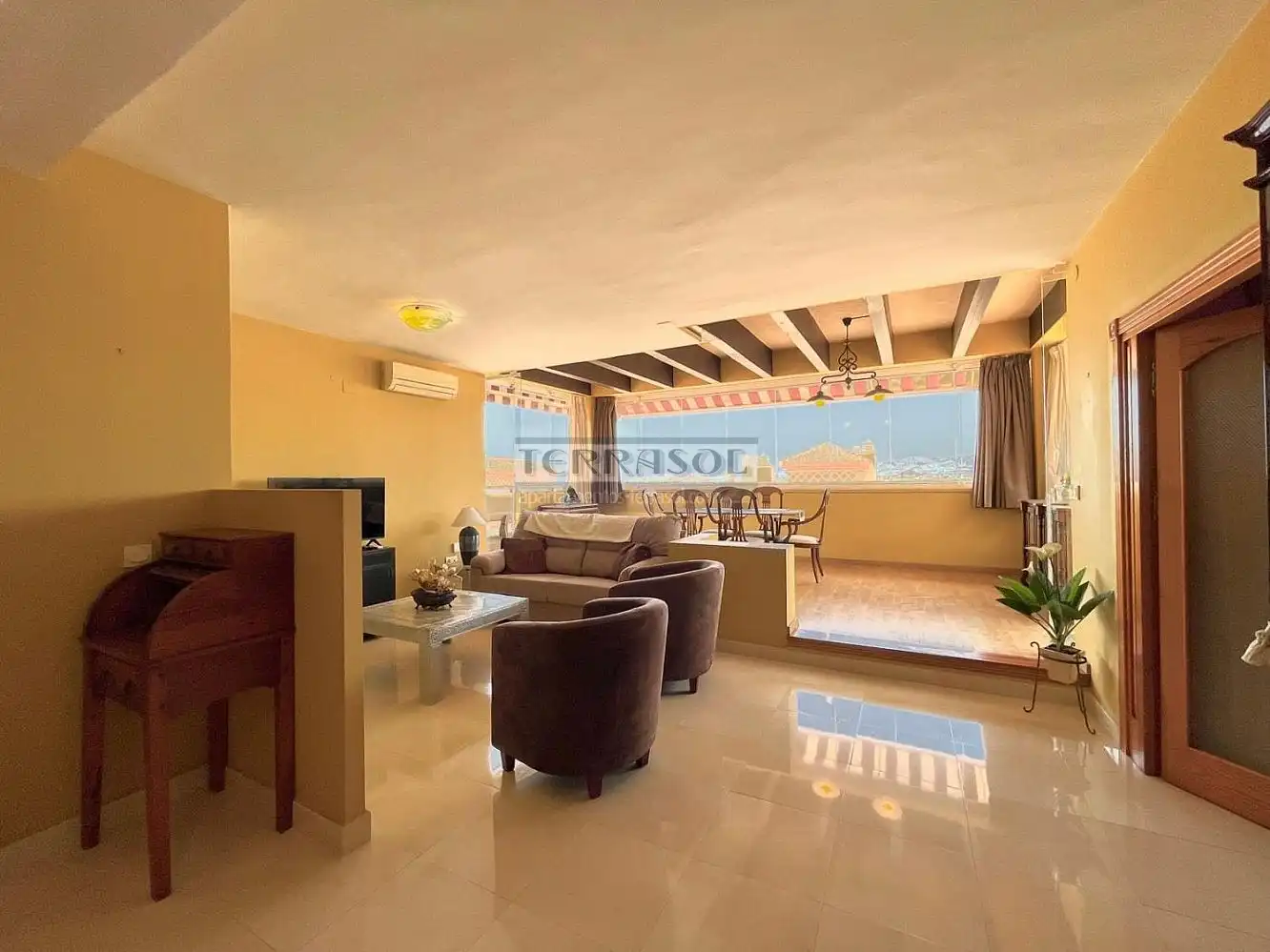 Sala de estar de Ático en venta en Vélez-Málaga con Aire acondicionado, Calefacción y Jardín privado