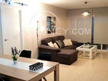 Living room of Flat for sale in Alcalá de Guadaira  with Air Conditioner, Terrace and Community pool