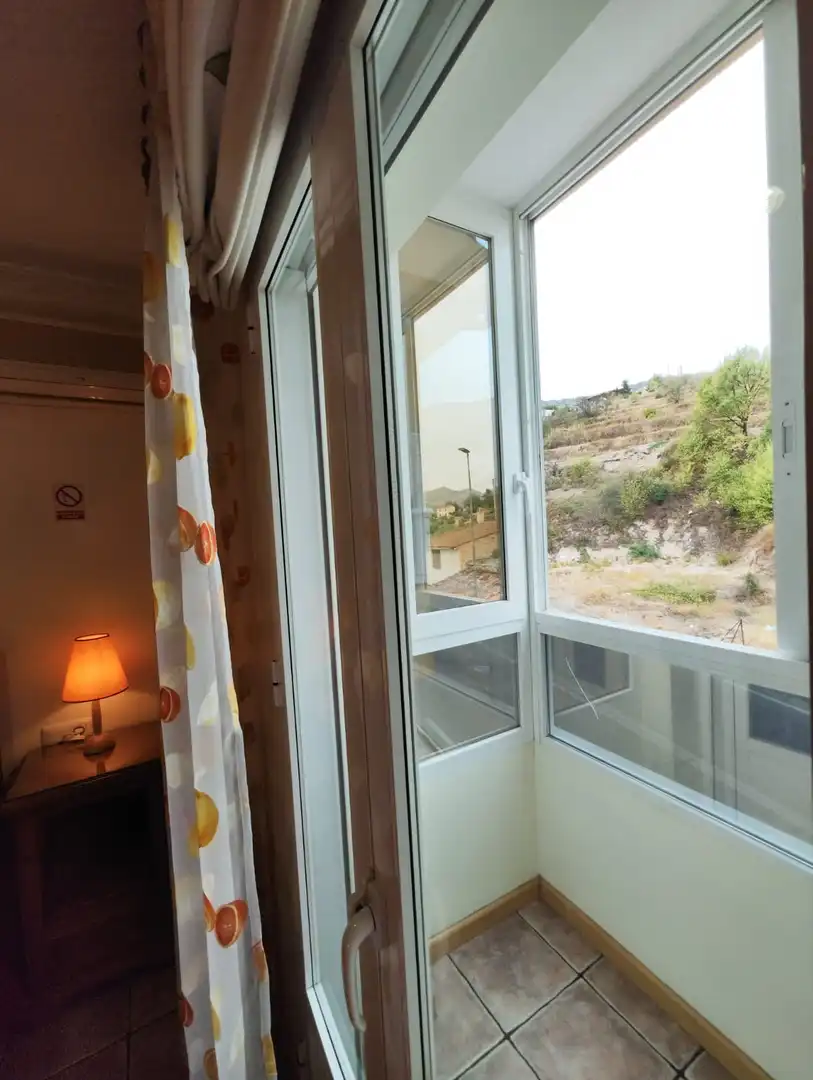 Habitación de Edificio en venta en Castillo de Locubín con Alarma