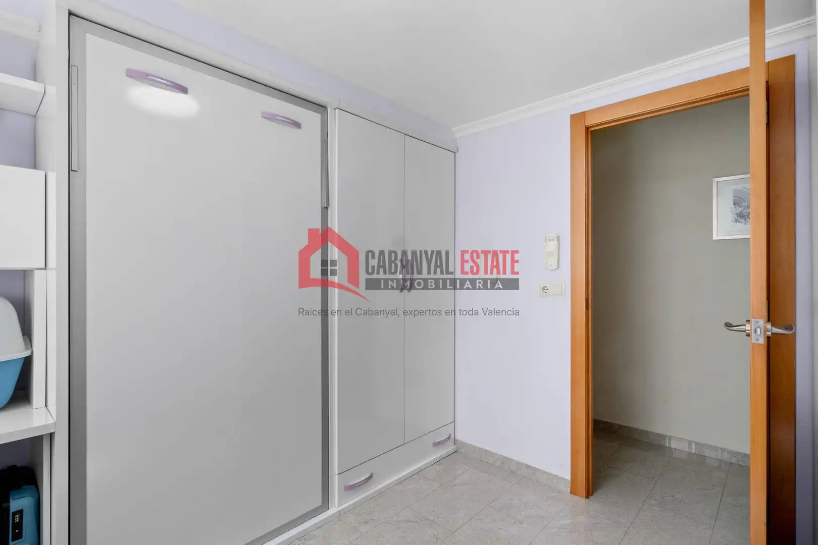 Dormitori de Apartament en venda en Valencia amb Aire condicionat i Balcó