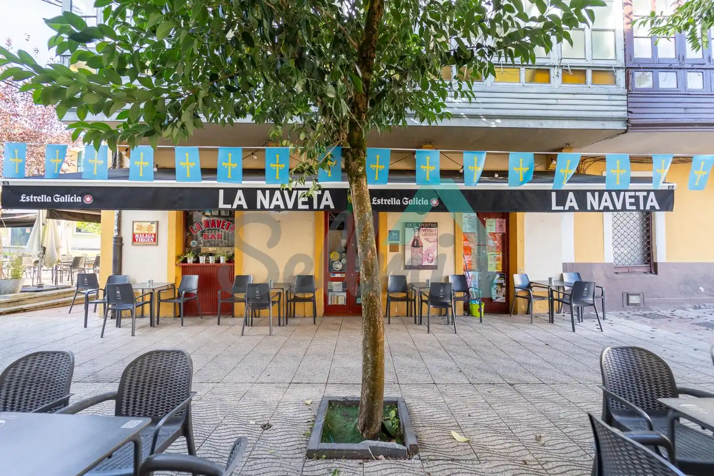 Gebäude zum Verkauf in Nava