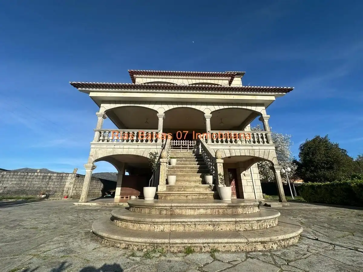 House with garden for sale in Mos, imagen 4