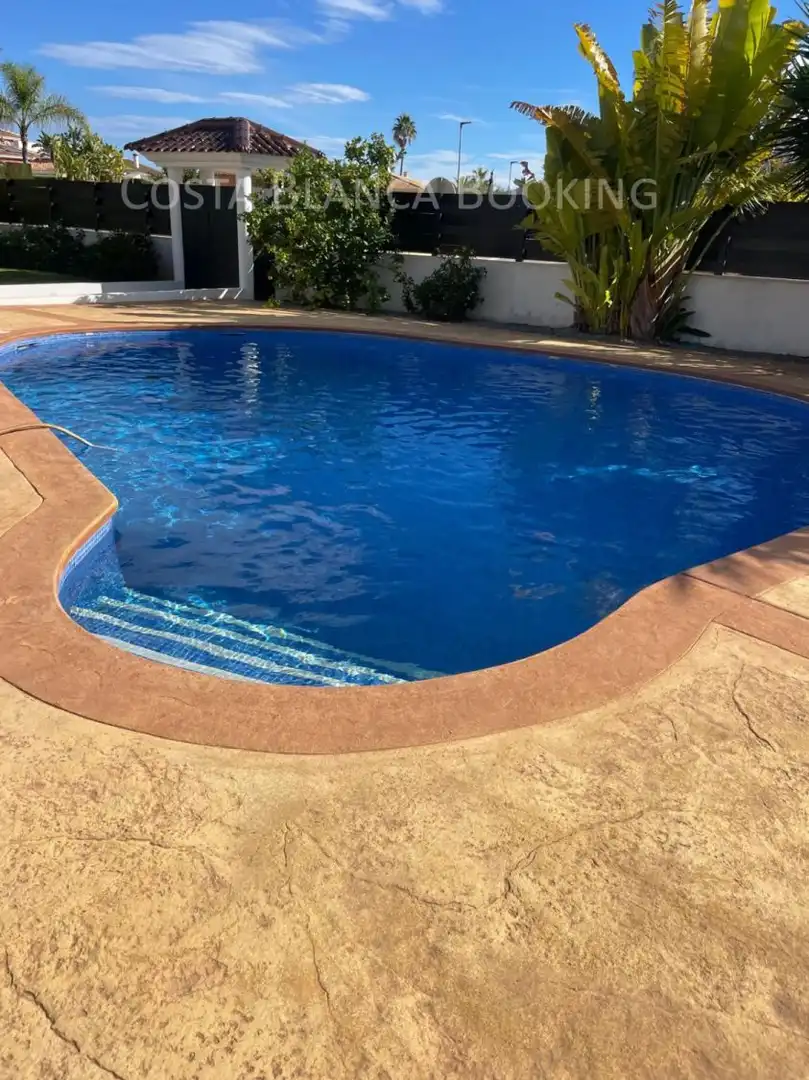 Chalet con terraza en venta en Pueblo - Urbanizaciones, imagen 56