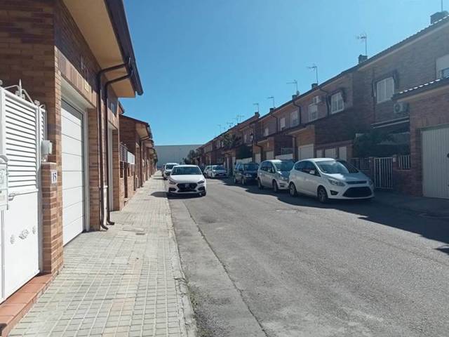 Casa-chalet en Venta en Damaso Alonso en Los Robles