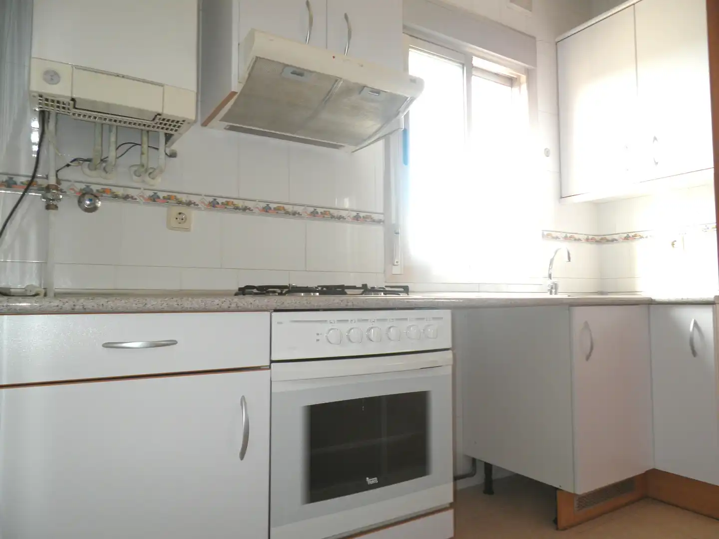 Kitchen of Flat for rent in Madrid  with Parquet flooring and Pets allowed