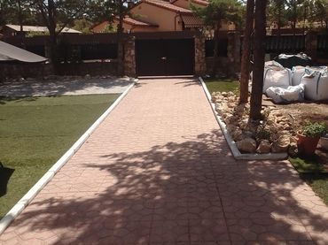 Villa con piscina in vendita a NUEVA SIERRA AF