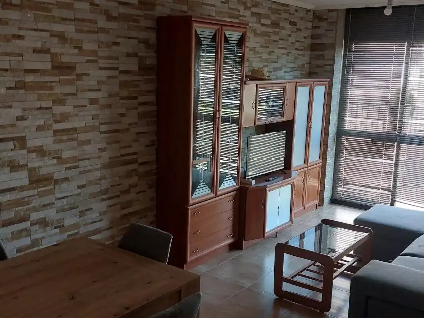 Wohnzimmer von Wohnung zur Miete in A Illa de Arousa  mit Heizung, Möbliert und Ofen