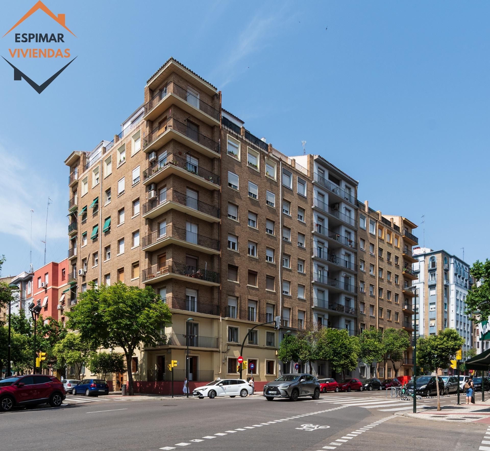 Exterior view of Apartment for sale in  Zaragoza Capital  with Air Conditioner, Heating and Balcony