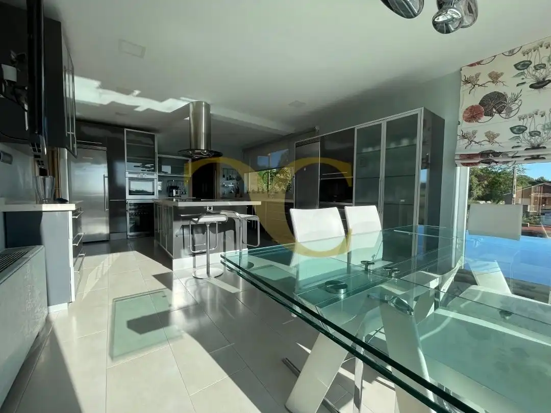 Kitchen of Houses for rent in Santa Cruz de Bezana  with Air Conditioner, Heating and Private garden