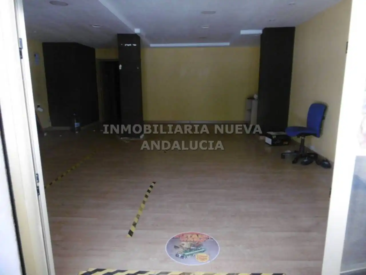 Local de alquiler en Nueva Andalucía