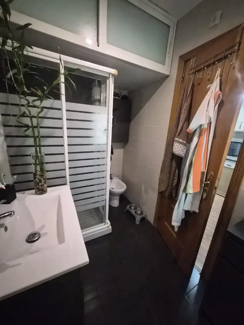 Bathroom of Flat for sale in Madrid  with Air Conditioner, Heating and Furnished