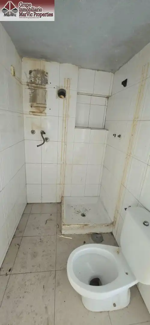 Bathroom of Study for sale in Benidorm  with Private garden