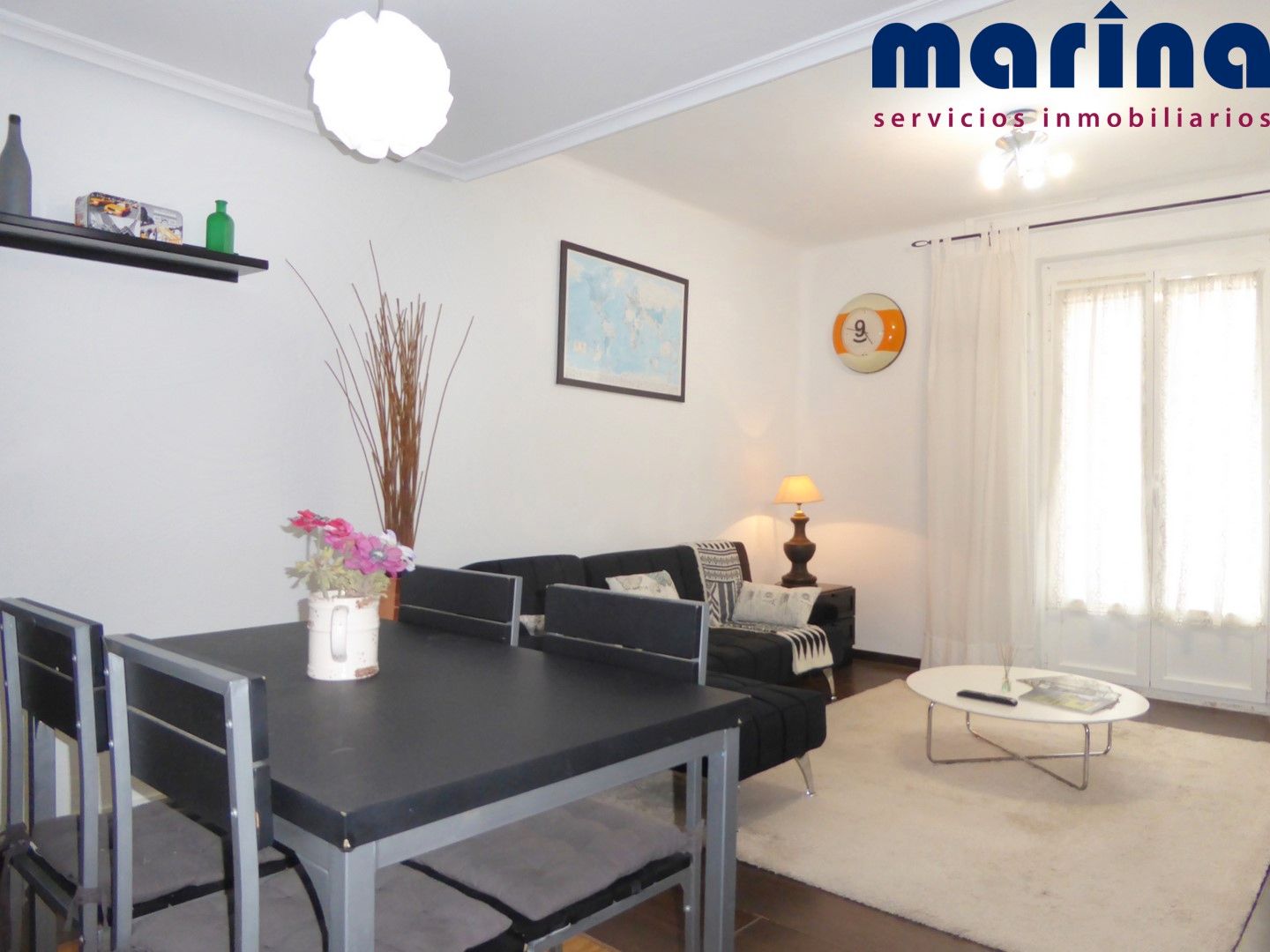 Sala d'estar de Apartament en venda en  Pamplona / Iruña amb Moblat i Balcó