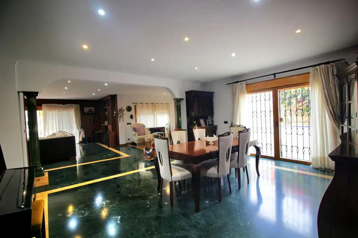 Chalet con piscina en venta en Avenida Manuel Mena Palma 50, imagen 11