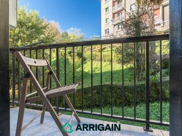 Wohnung mit Balkon zum Verkauf in Manteo Zeharkalea
