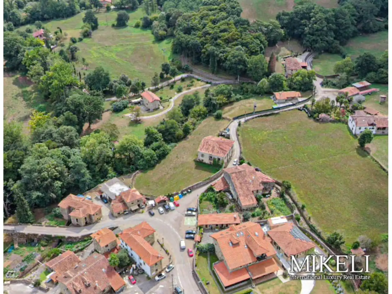 Vista exterior de Finca rústica en venta en Saro con Jardín privado y Parquet