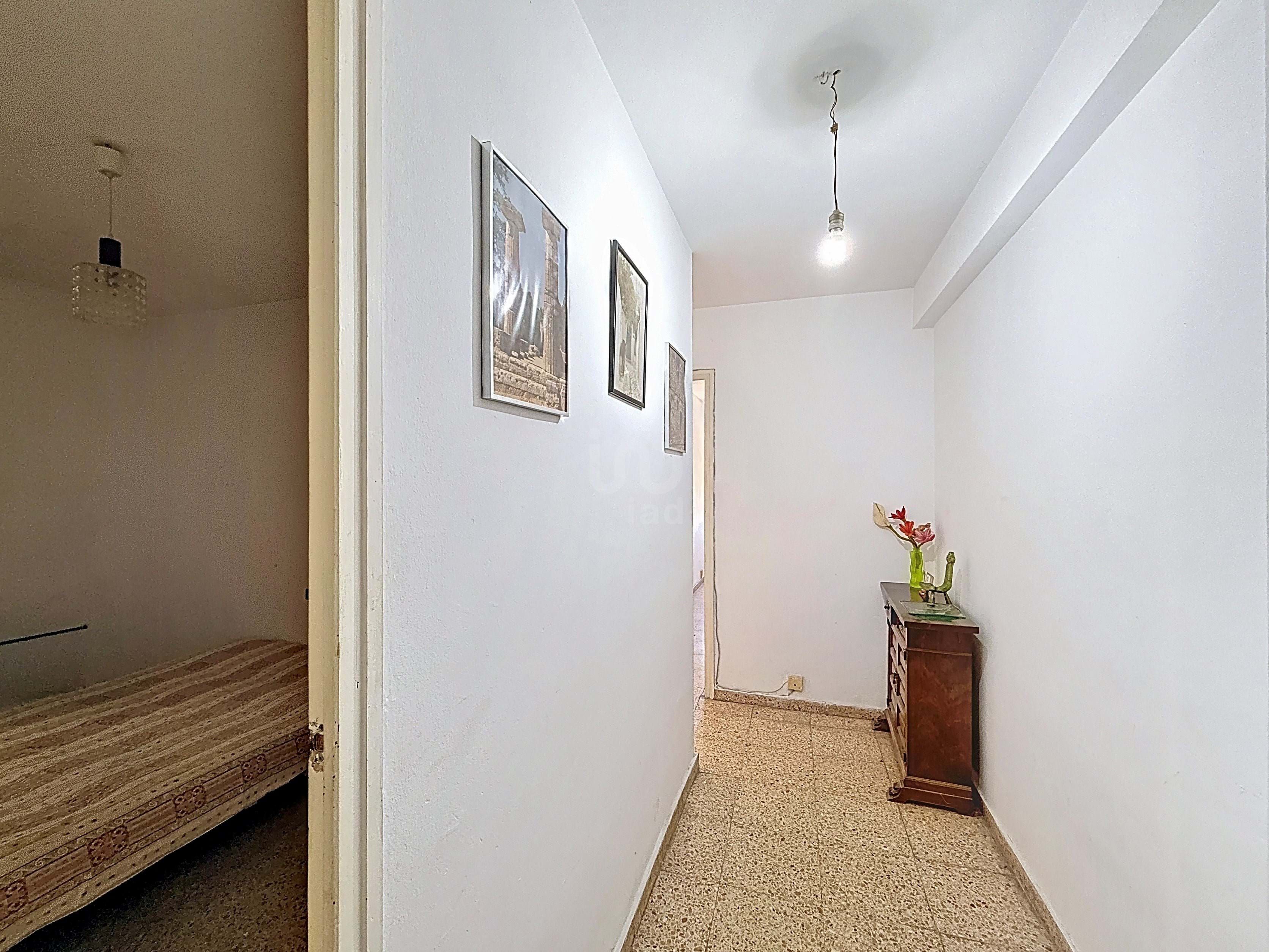 Flat for sale in Cornellà de Llobregat  with Heating