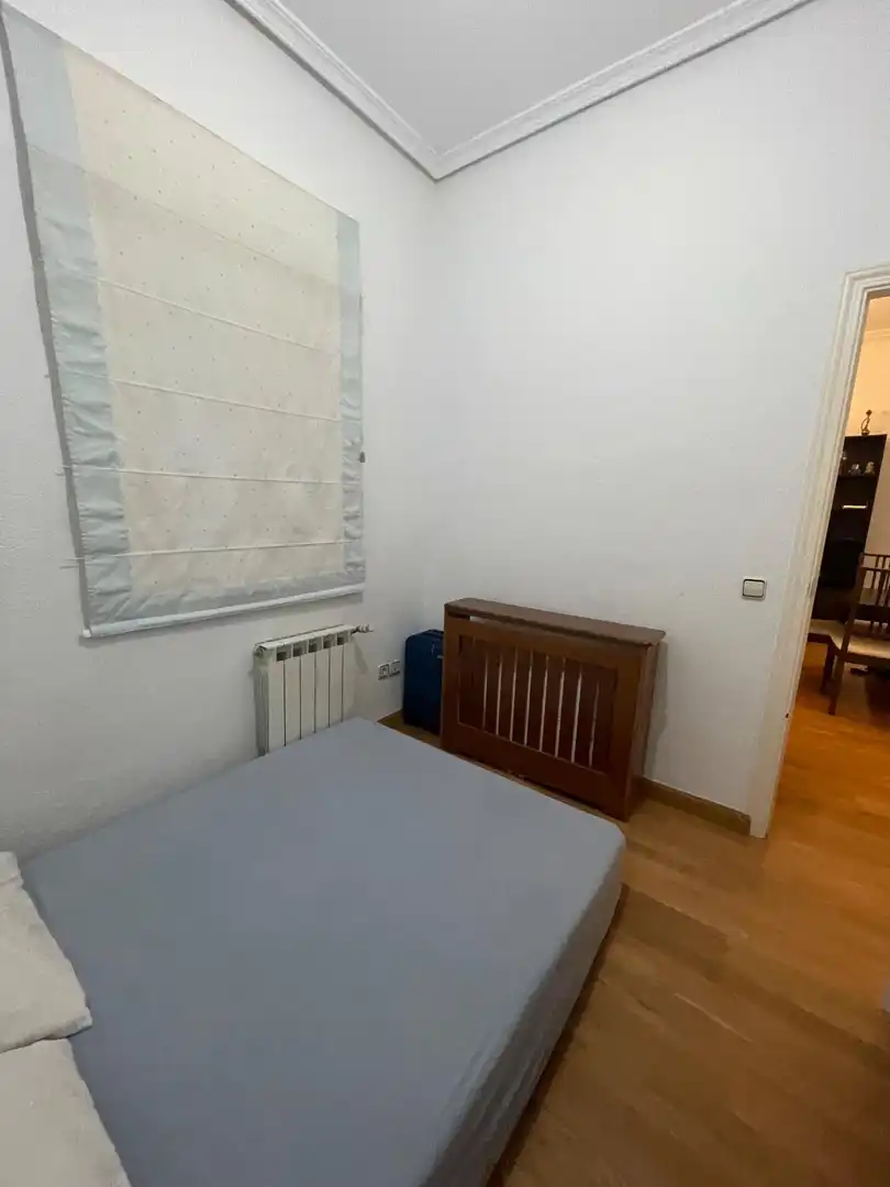 Bedroom of Flat for rent in Madrid  with Heating