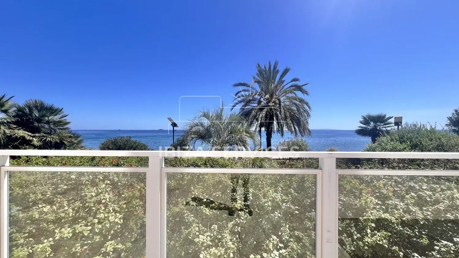 Vista exterior de Pis en venda en Eivissa amb Aire condicionat, Jardí privat i Piscina