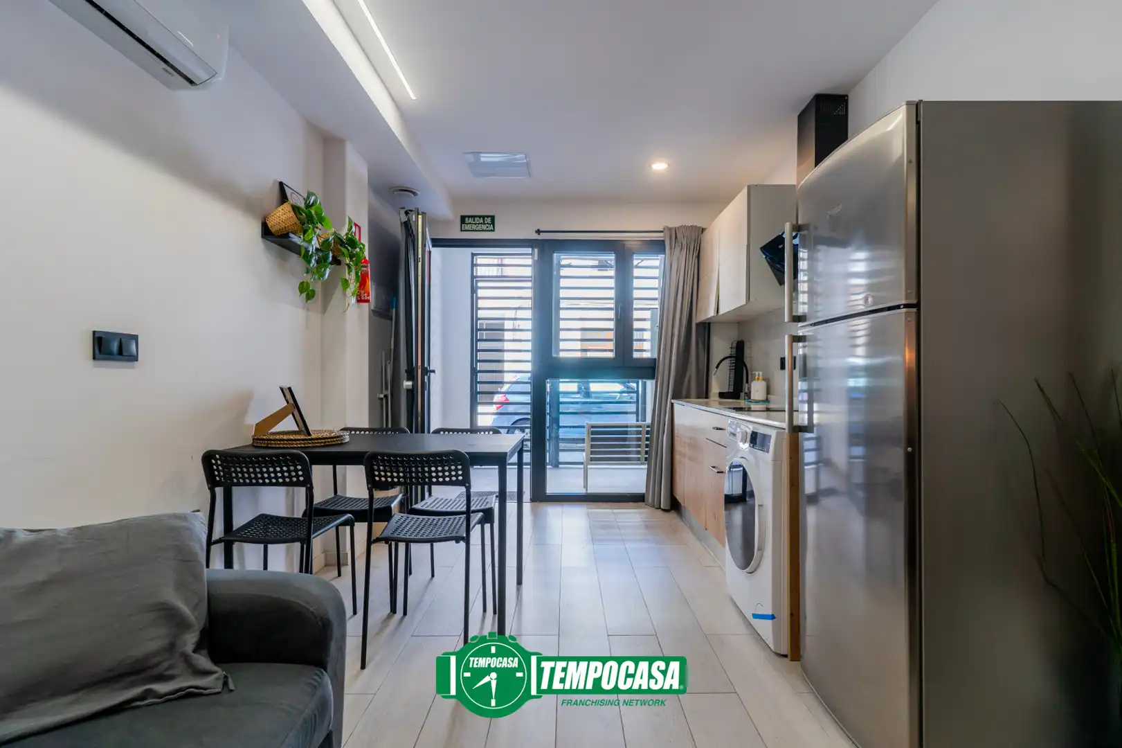 Cuina de Apartament en venda en Valencia amb Aire condicionat
