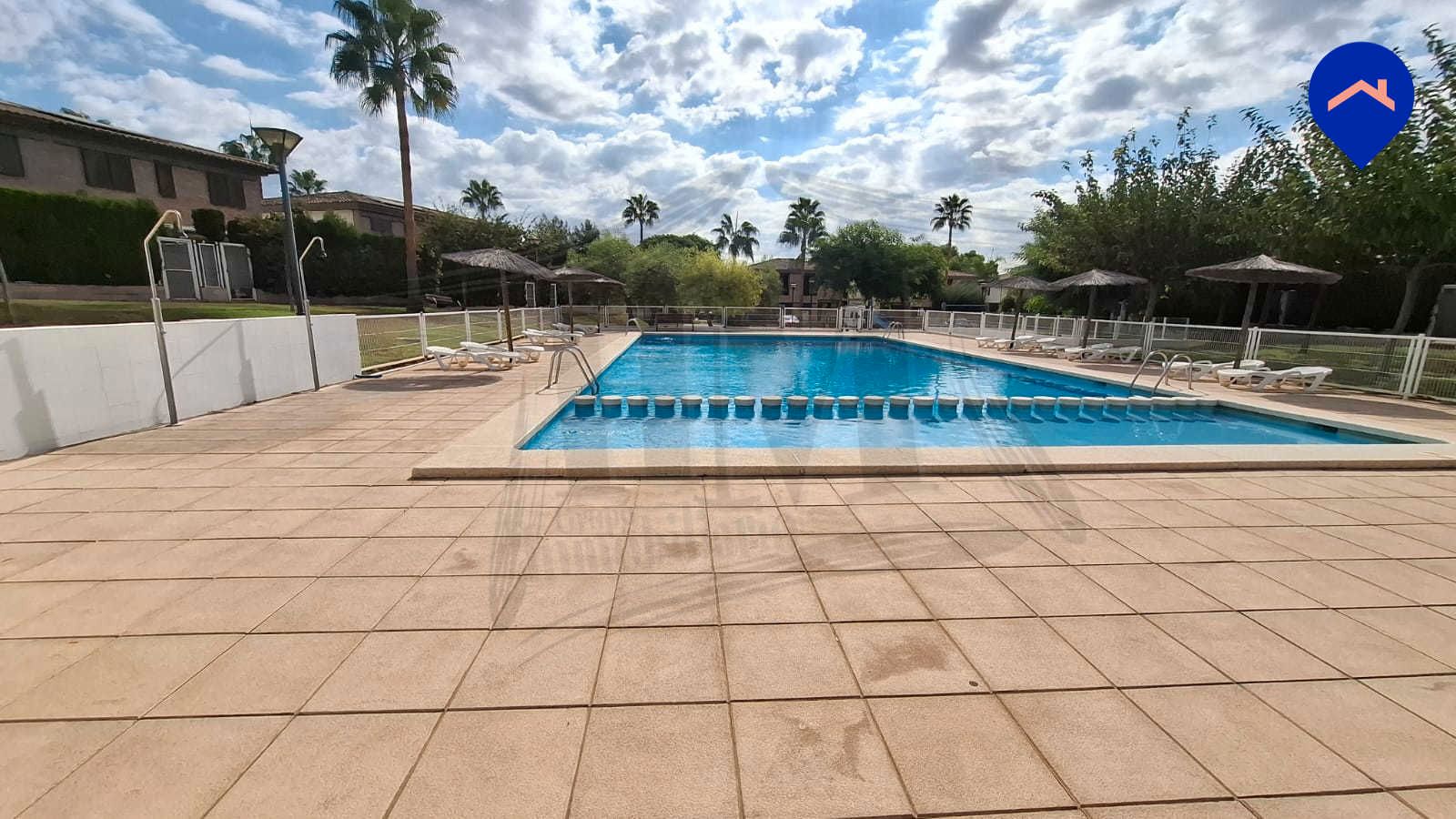 Piscina de Casa adosada en venta en Paterna con Calefacción, Jardín privado y Parquet