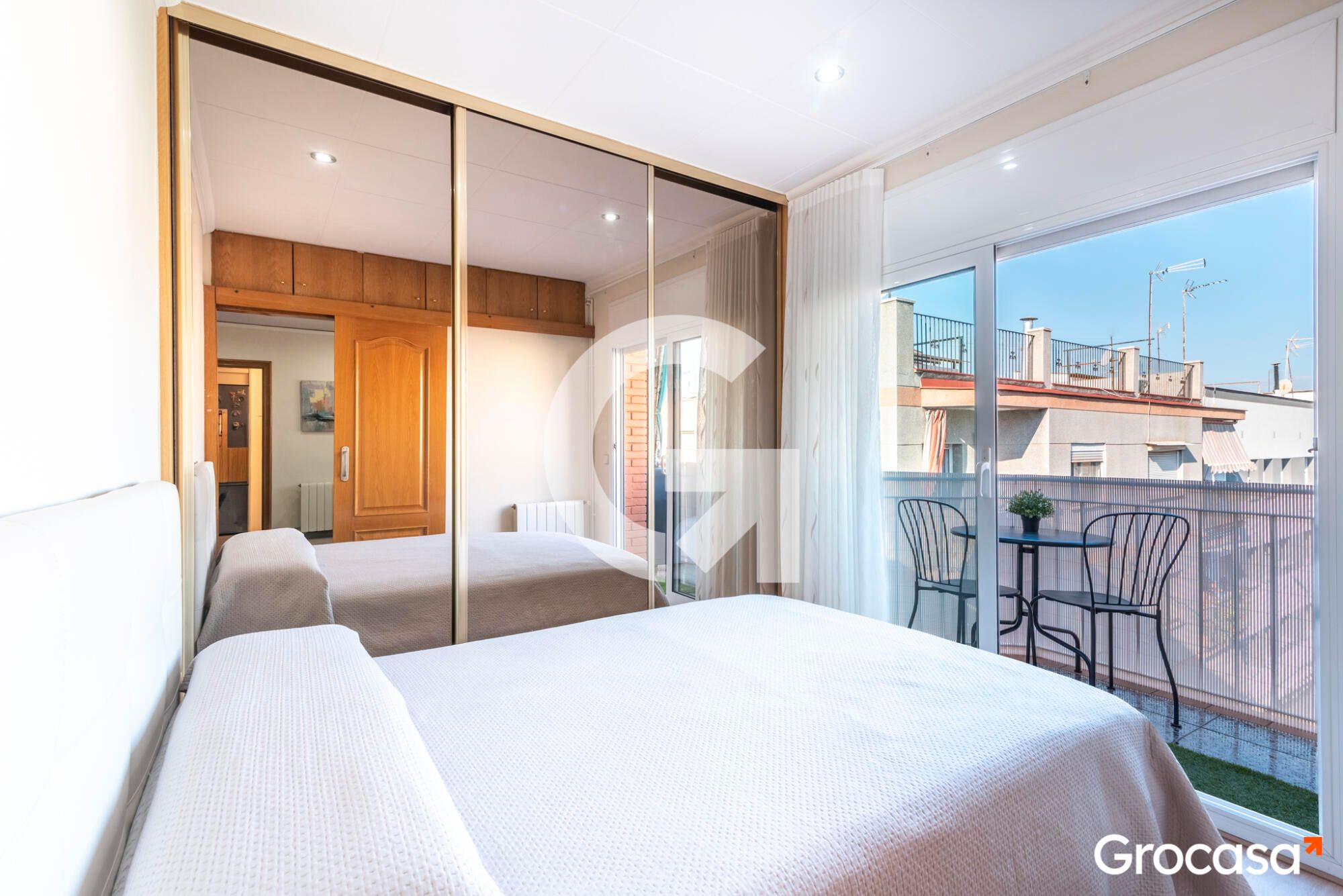 Bedroom of Flat for sale in Sant Joan Despí  with Air Conditioner, Heating and Balcony