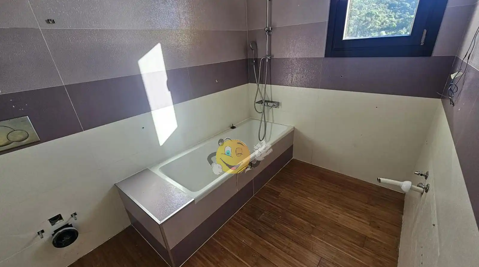 Badezimmer von Haus oder Chalet zum Verkauf in Castell d'Aro, Platja d'Aro i s'Agaró mit Klimaanlage, Heizung und Privatgarten