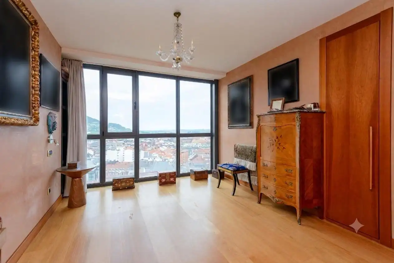 Bedroom of Flat for sale in Oviedo   with Heating and Jacuzzi