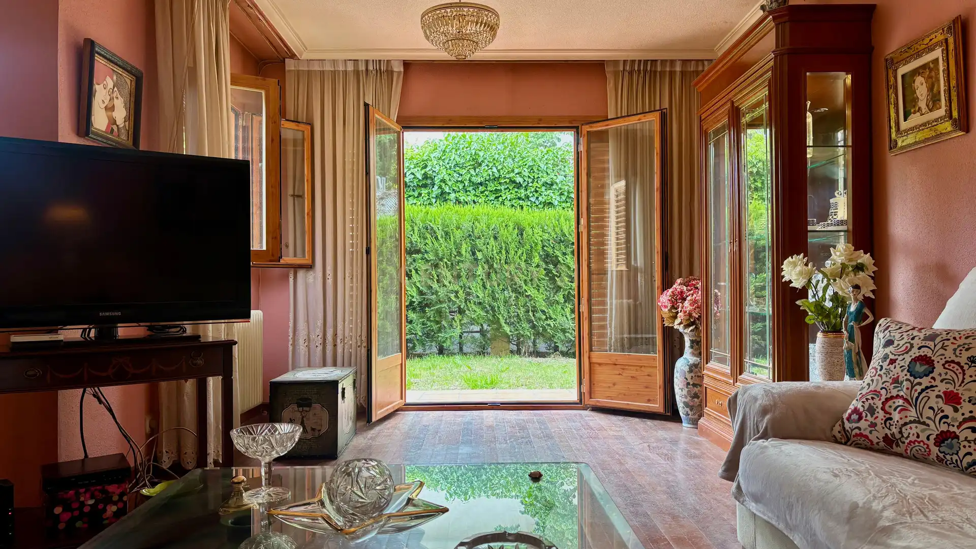 Detached homes for sale in Calle Venus, Pozuelo de Alarcón, Spain, 2, Avenida Europa