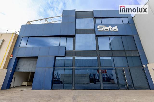 Nave industrial en Alquiler en Calle Isidoro Sevilla en Divina Pastora