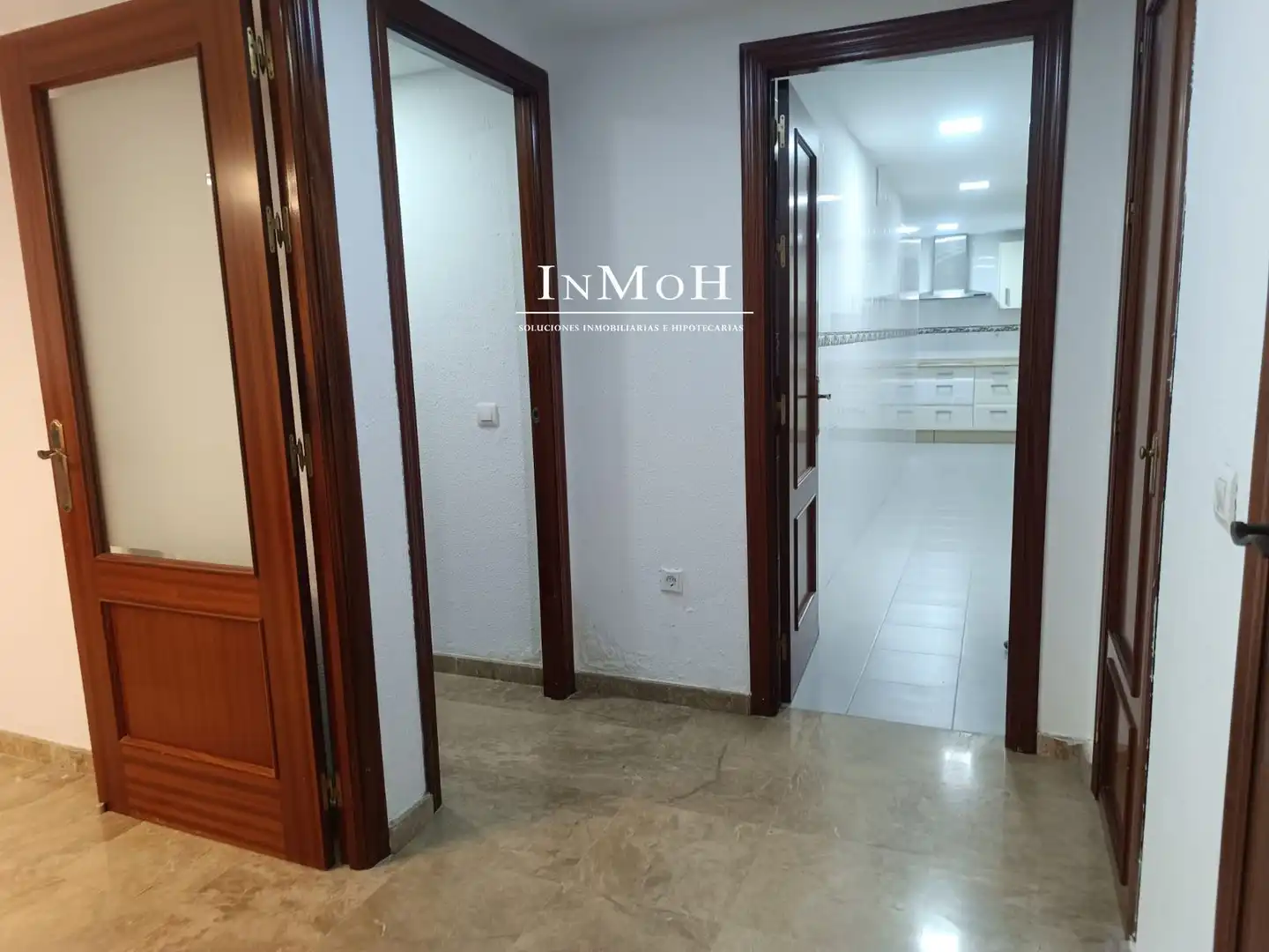 Wohnung zum Verkauf in San Fernando mit Heizung, Terrasse und Balkon