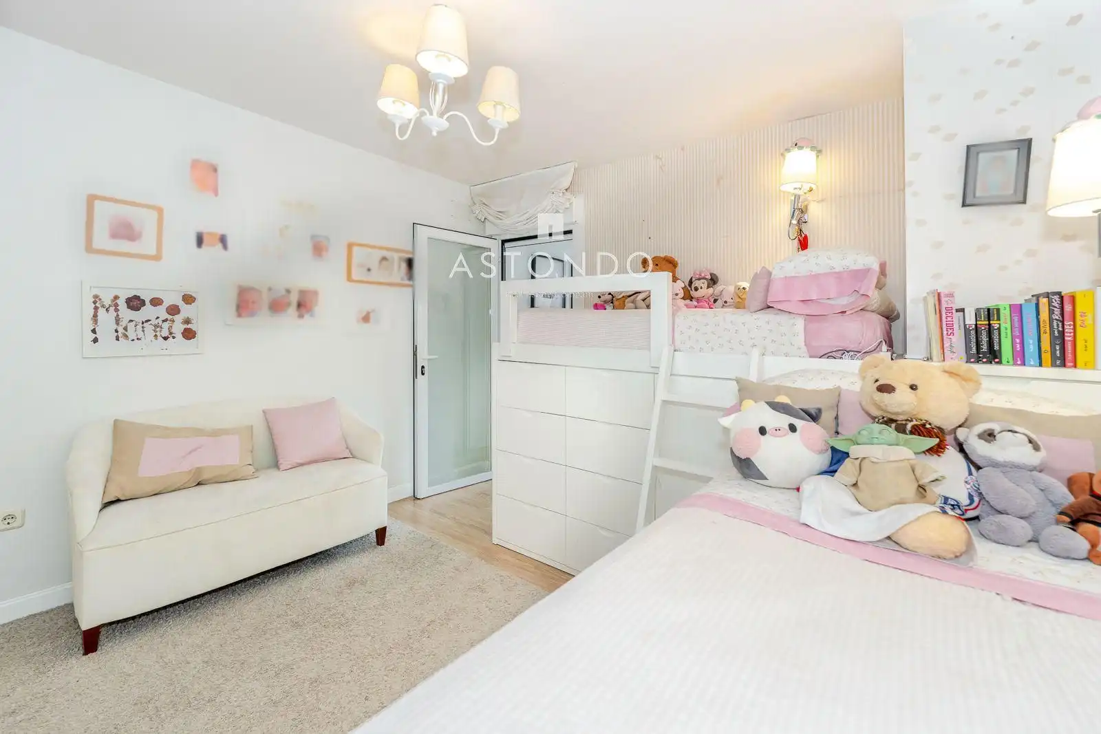 Bedroom of Flat for sale in Hortaleza