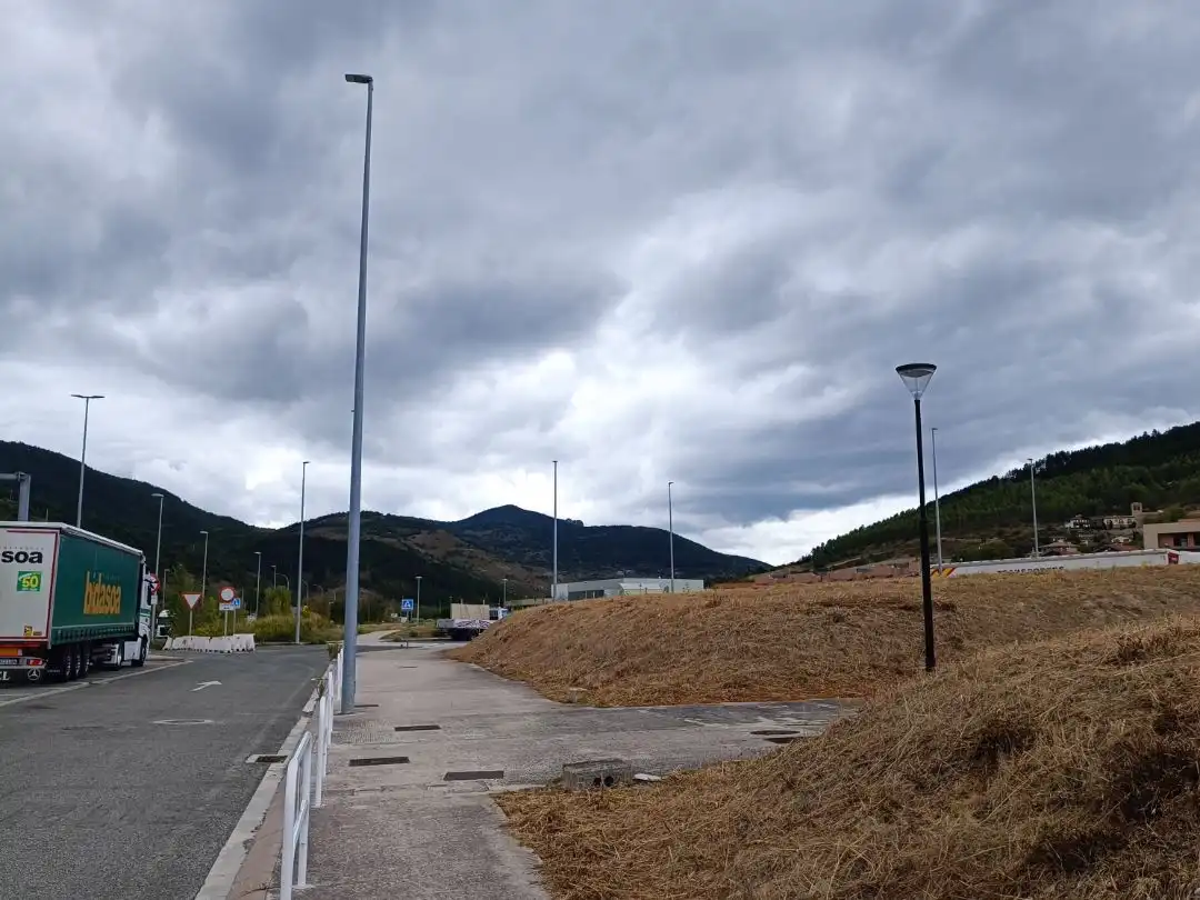 Exterior view of Industrial land for sale in Huarte / Uharte