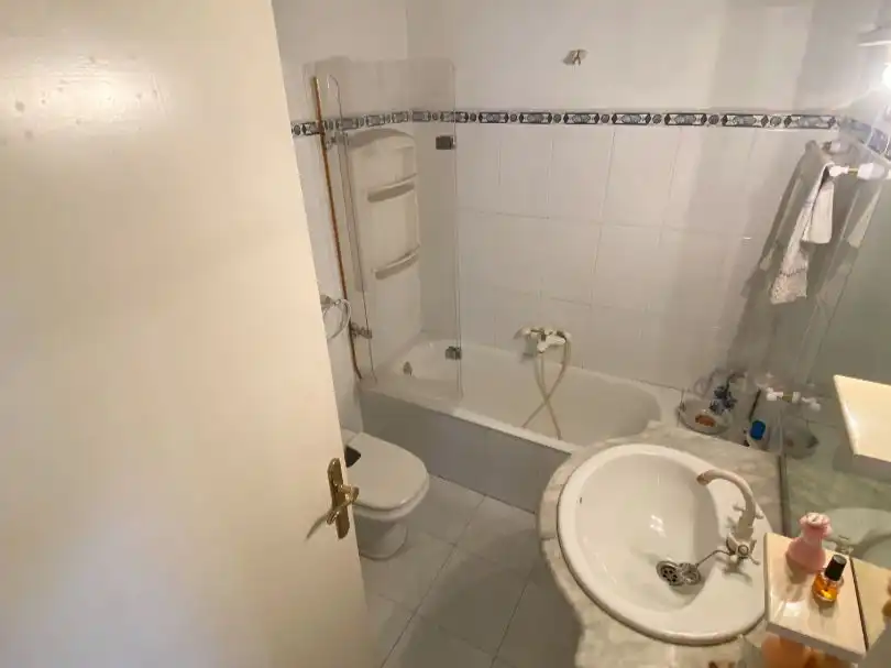 Bathroom of Flat for sale in Erandio, Bizkaia