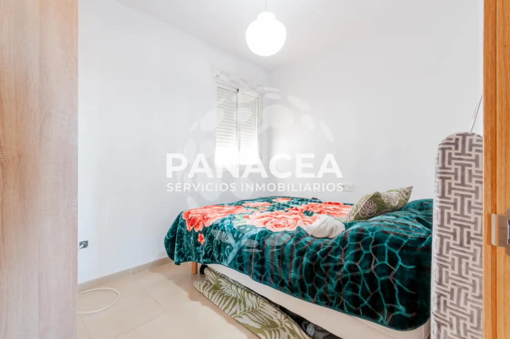 Habitación de Piso en venta en Roquetas de Mar con Amueblado, Horno y Lavadora