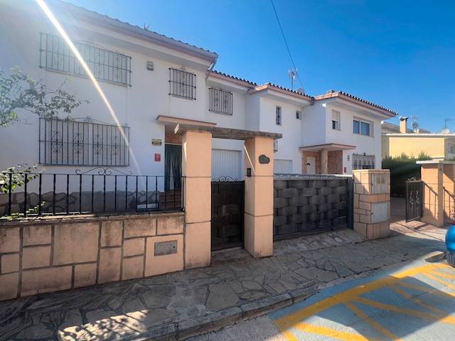 Casa adosada en Venta en Carretera de ľ Estación, 162 en Las Atalayas - Urmi - Cerro de Mar