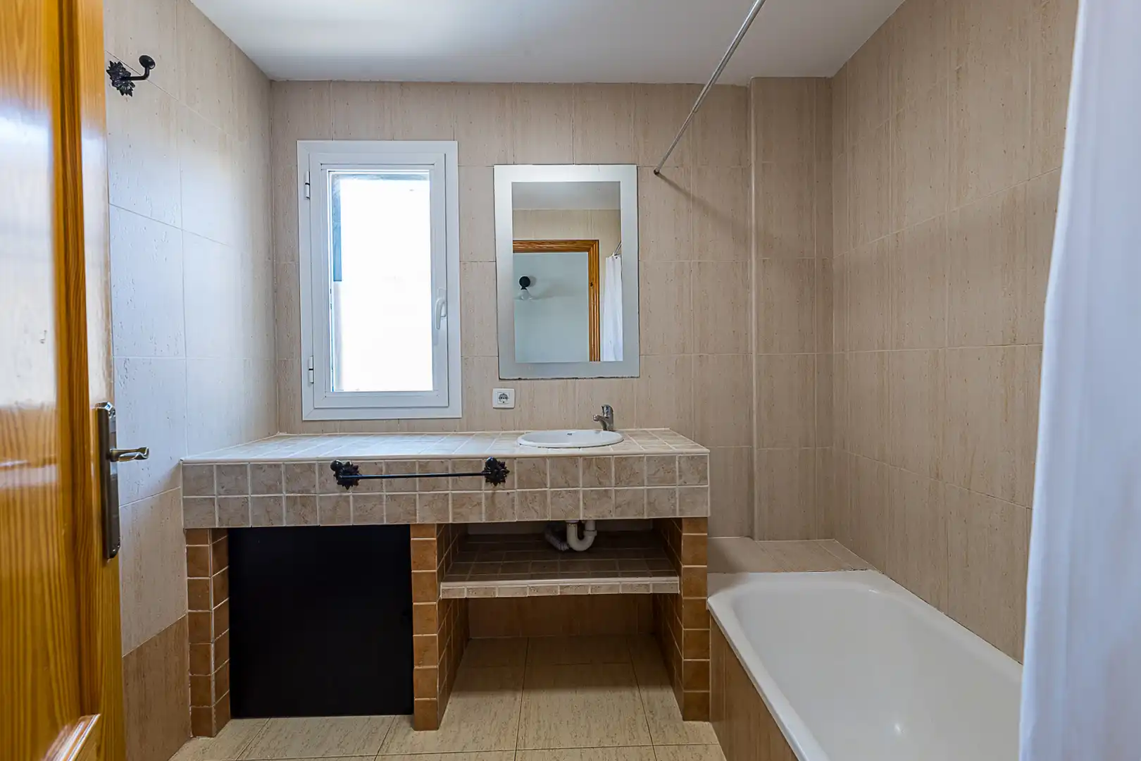 Baño de Piso en venta en Sa Pobla con Aire acondicionado, Calefacción y Trastero