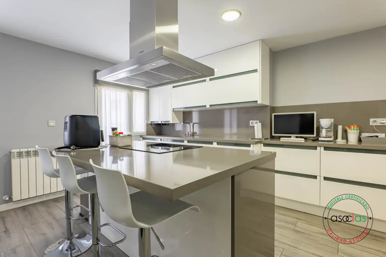 Cocina de Piso en venta en Gijón  con Calefacción y Terraza