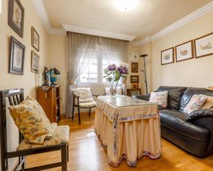 Living room of Flat for sale in  Granada Capital  with Air Conditioner, Heating and Balcony