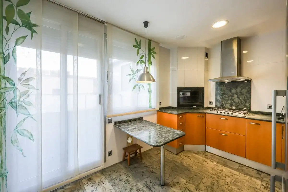Kitchen of Houses for sale in Sabadell  with Air Conditioner, Heating and Terrace