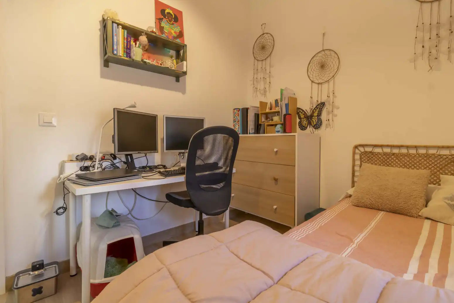 Habitación de Casa adosada en venta en Sevilla con Aire acondicionado, Trastero y Piscina