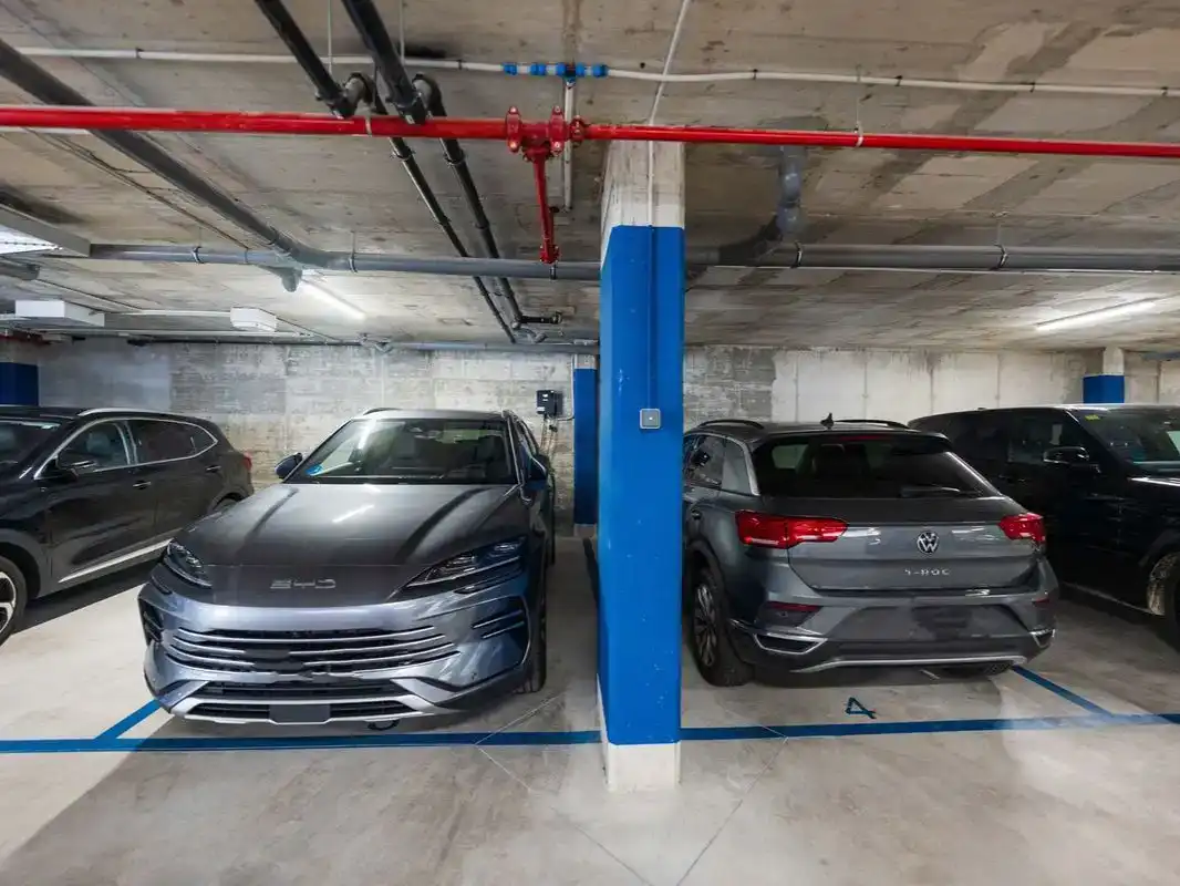Parkplatz von Dachboden zum Verkauf in Benalmádena mit Klimaanlage und Schwimmbad