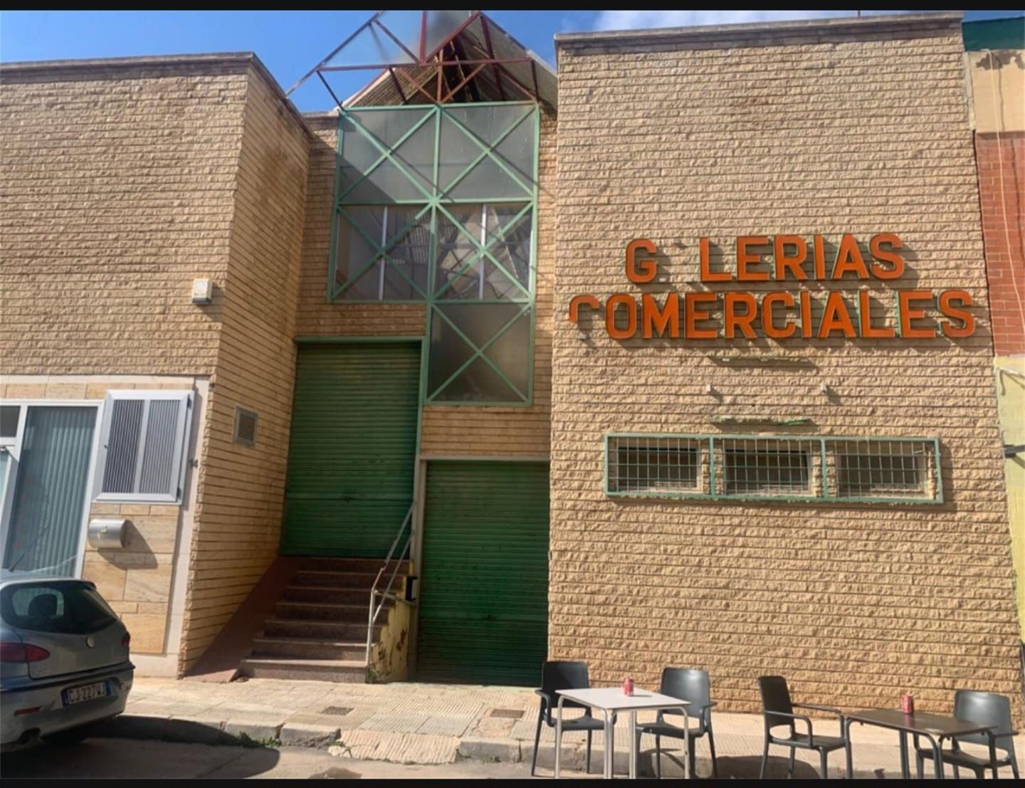 Vista exterior de Local en venta en Cartagena