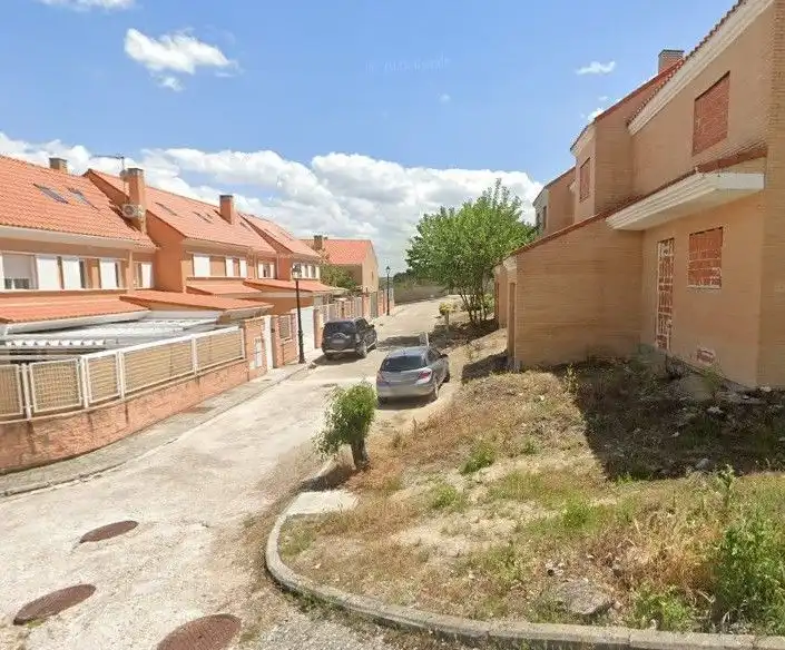 Casa adosada en venda en Brea de Tajo